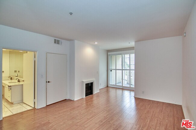 Building Photo - 333 Westminster Ave