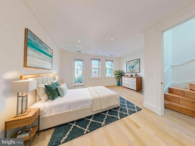 Building Photo - 1808 Riggs Pl NW