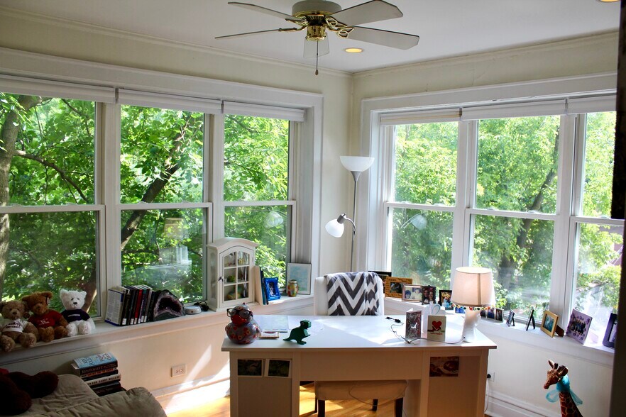 Building Photo - 732 Mulford St