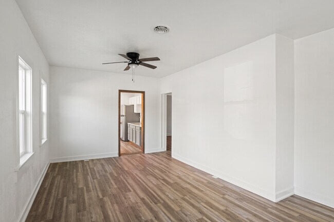 Building Photo - 402 Burlington Ave