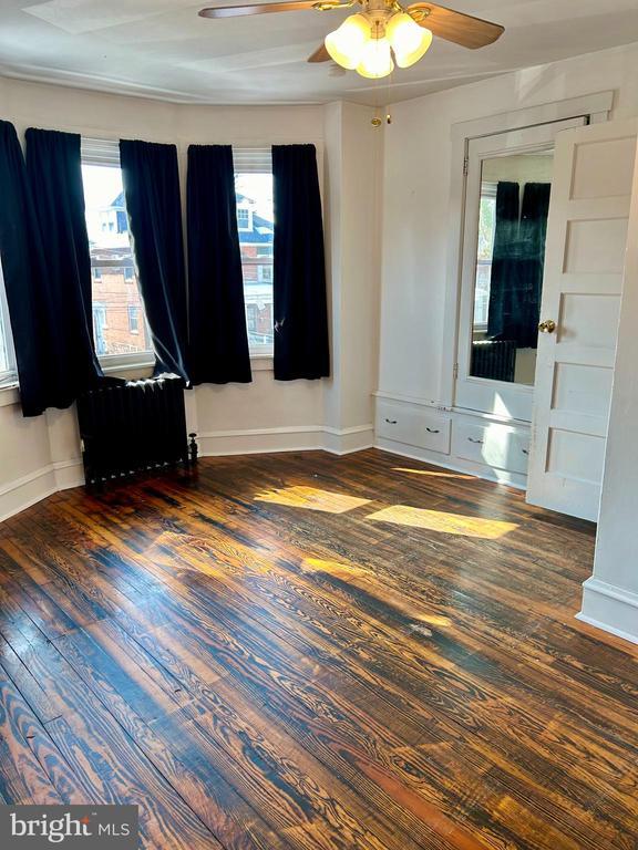 Building Photo - 133 E Main St