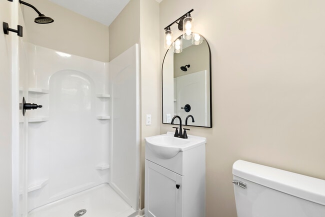 Building Photo - 201 Roberts St