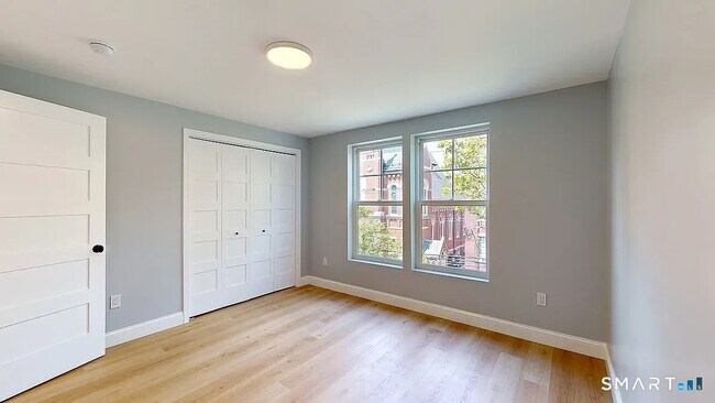 Building Photo - 793 State St