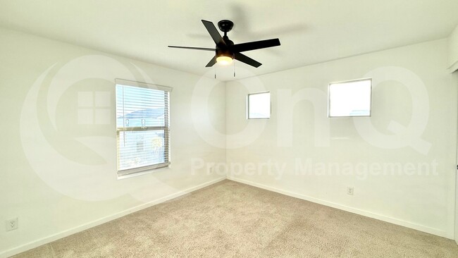 Building Photo - 40414 W Sunland Dr
