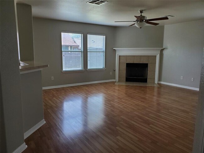 Building Photo - 3701 Holden Ct