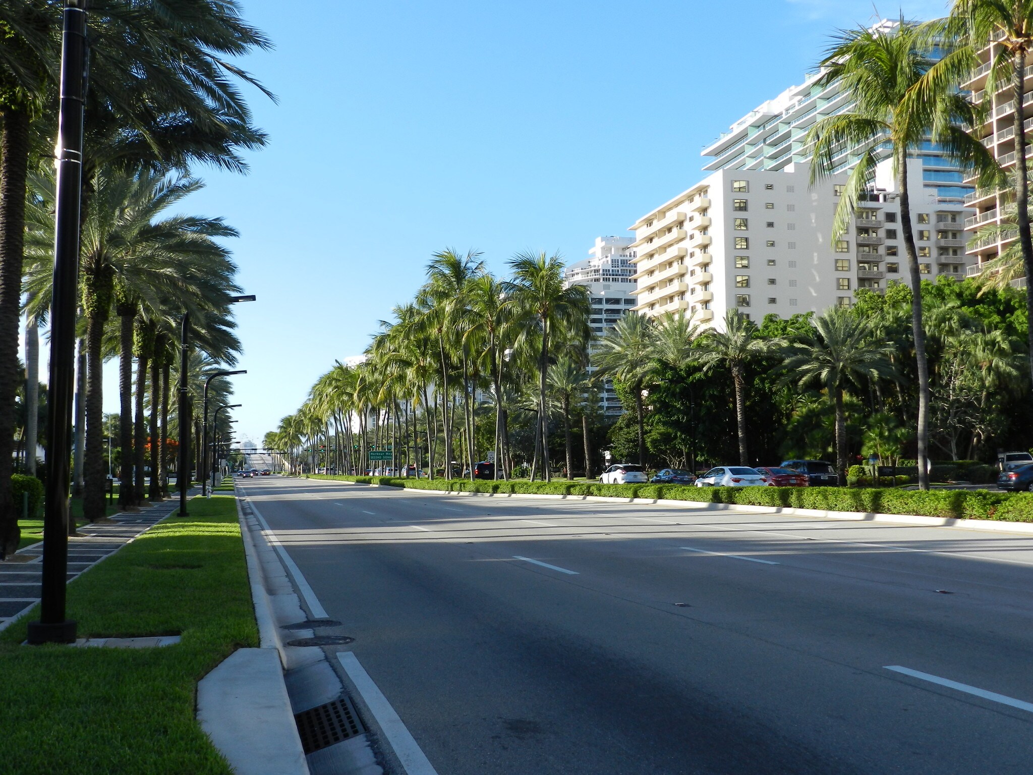 Building Photo - 10230 Collins Ave