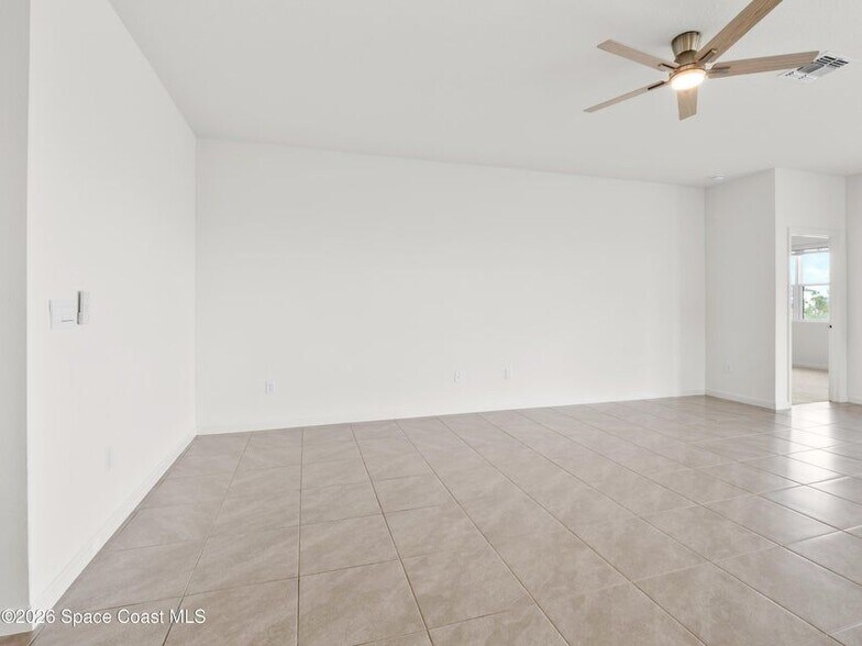 Building Photo - 5388 Waterfall Pl