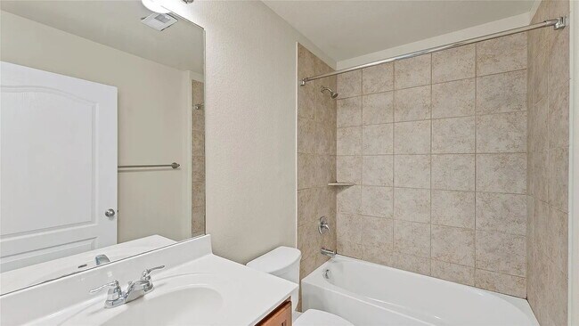 Building Photo - 334 Newberry Tr