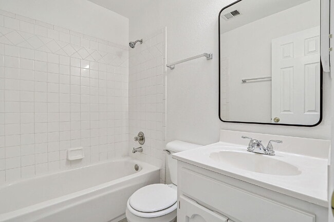 Building Photo - 1724 Gambel Quail Dr