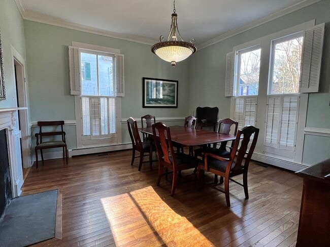 Building Photo - 4 Lee St