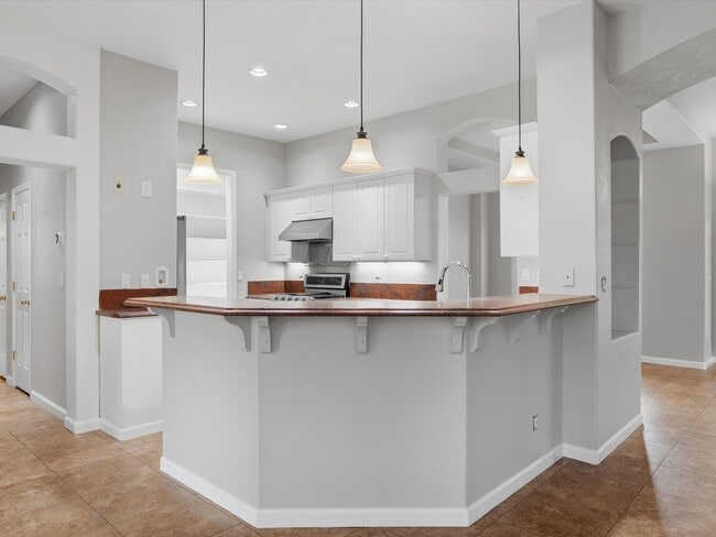 Building Photo - Spanish Springs Dream