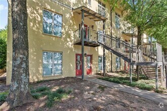 Building Photo - 1195 Milton Terrace SE