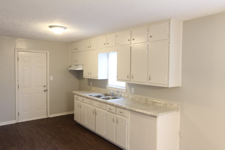 Building Photo - 816 Vanderbilt St