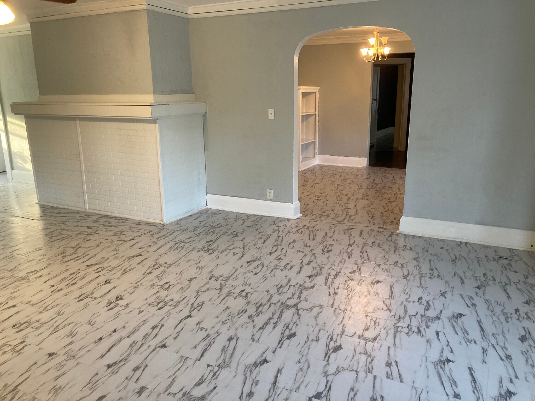 Building Photo - 501 W Columbia Ter