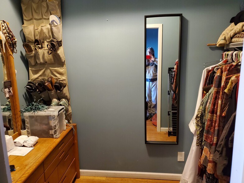 master closet - 714 Kenyon St NW
