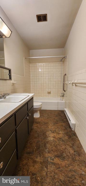 Building Photo - 22 Orchard Hills Dr