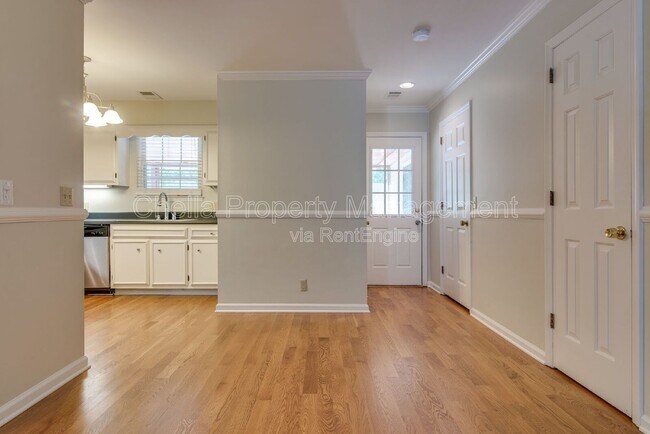 Building Photo - 2615 Habersham Ave