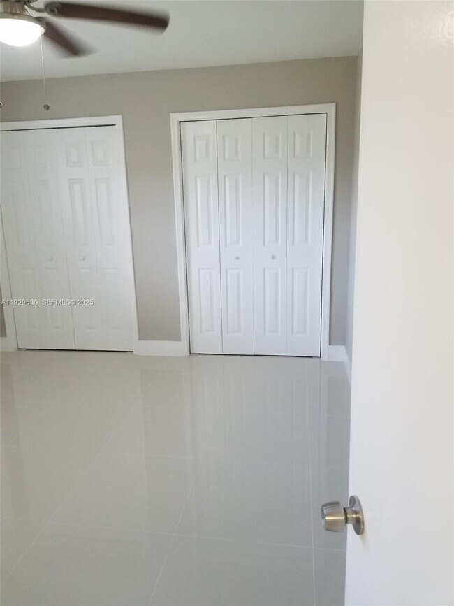 Building Photo - 1859 Wiley St