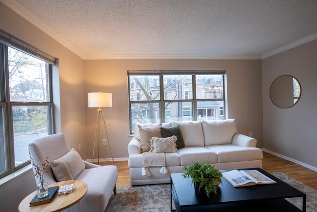 Building Photo - 39 Buttles Ave