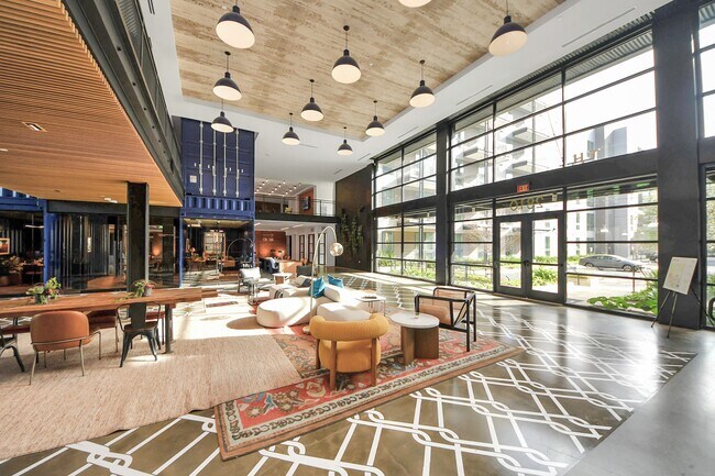 Building Photo - 2810 Riverby Rd