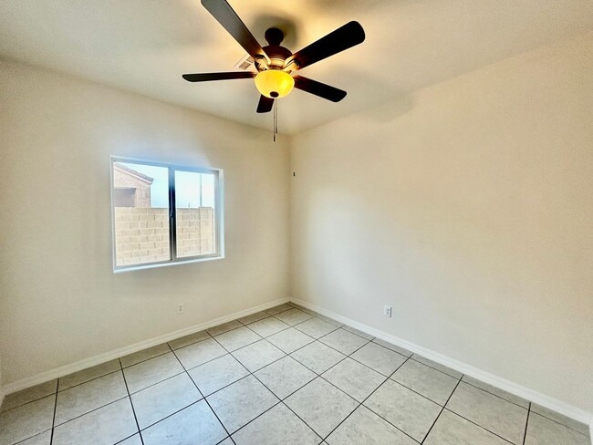 Building Photo - Contemporary La Vida Home, 2024 Build