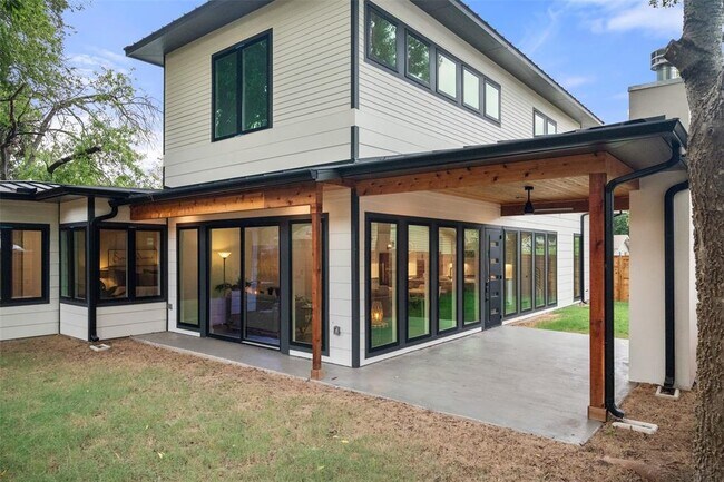 Building Photo - 6304 Middleham Pl