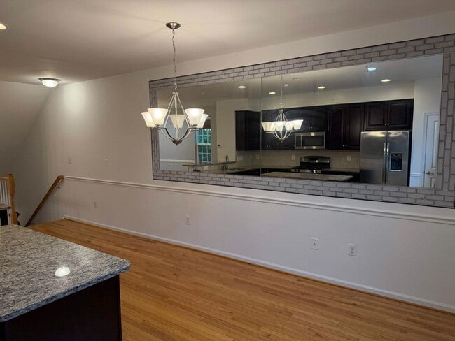 Building Photo - 14600 Featherstone Gate Dr