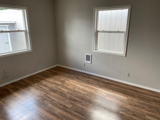 Building Photo - 160 Rose Ave