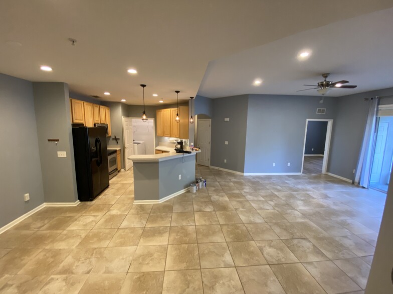 Kitchen-Family Room - 785 Oakleaf Plantation Pky