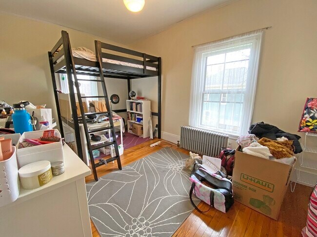 Building Photo - 263 Auburndale Ave