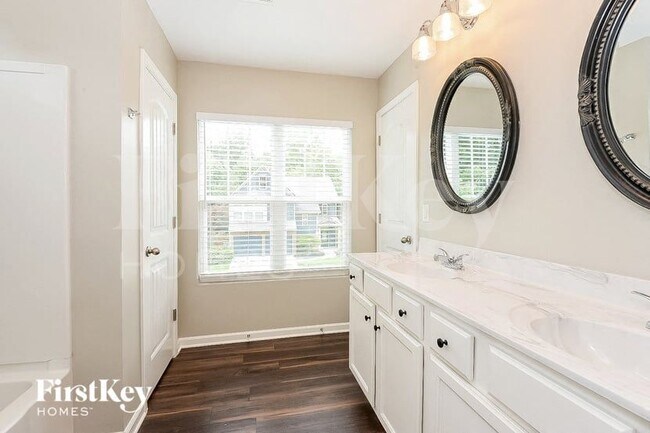 Building Photo - 509 Winder Trail