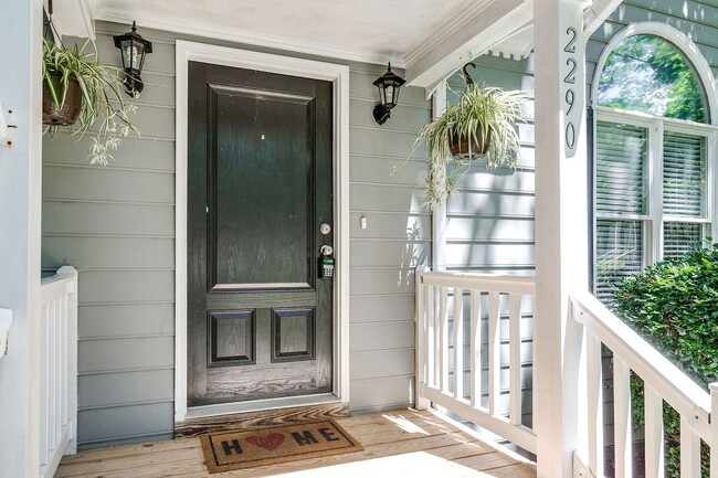 Building Photo - 2290 Greenfield Dr