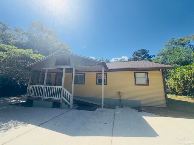 Primary Photo - 581 Calhoun Ave