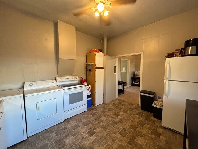 Building Photo - Charming Old Town Fort Collins Home with Yard