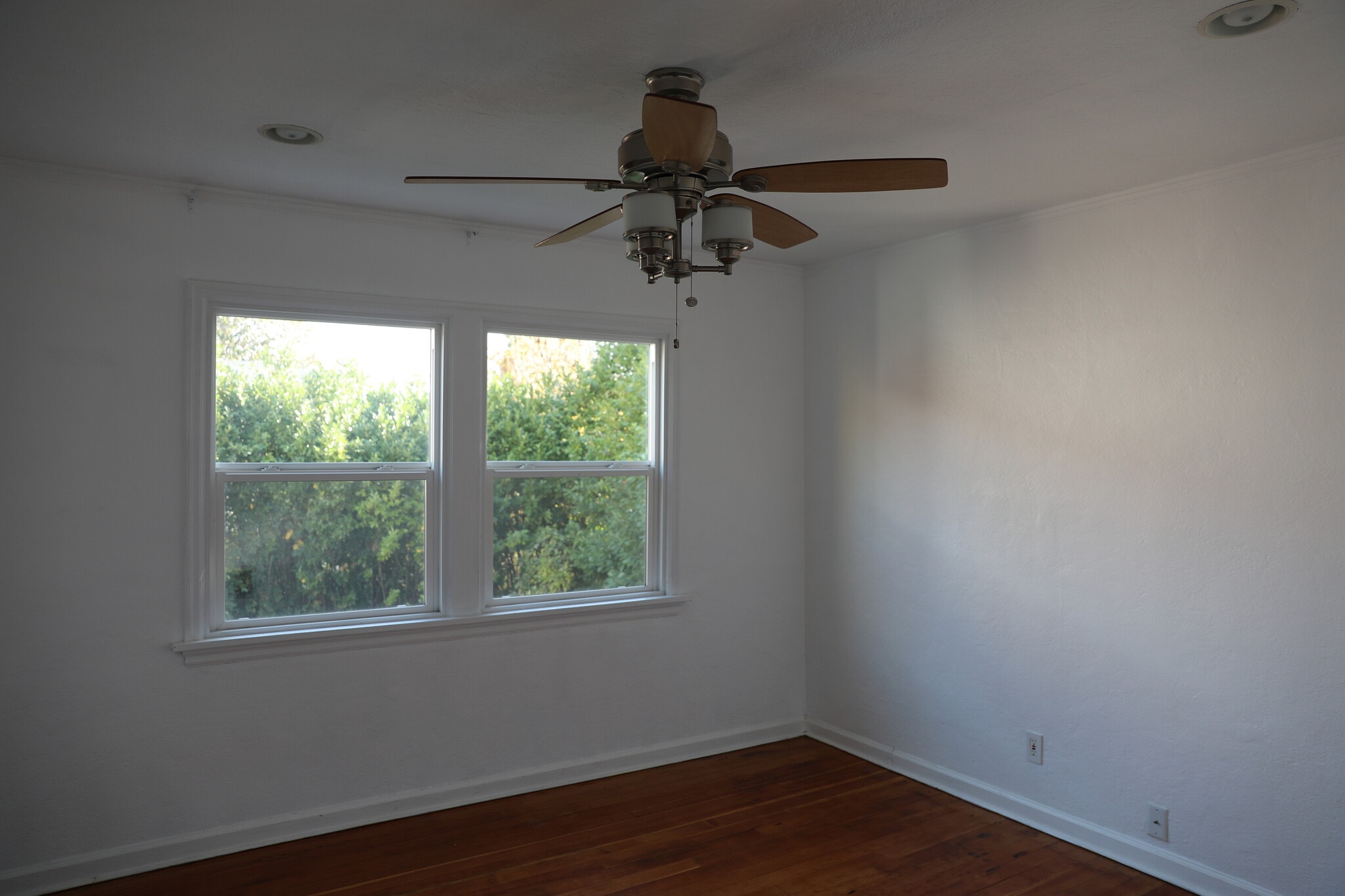 Building Photo - 2720 NE Weidler St