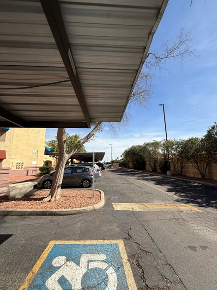 Building Photo - 12221 W Bell Rd