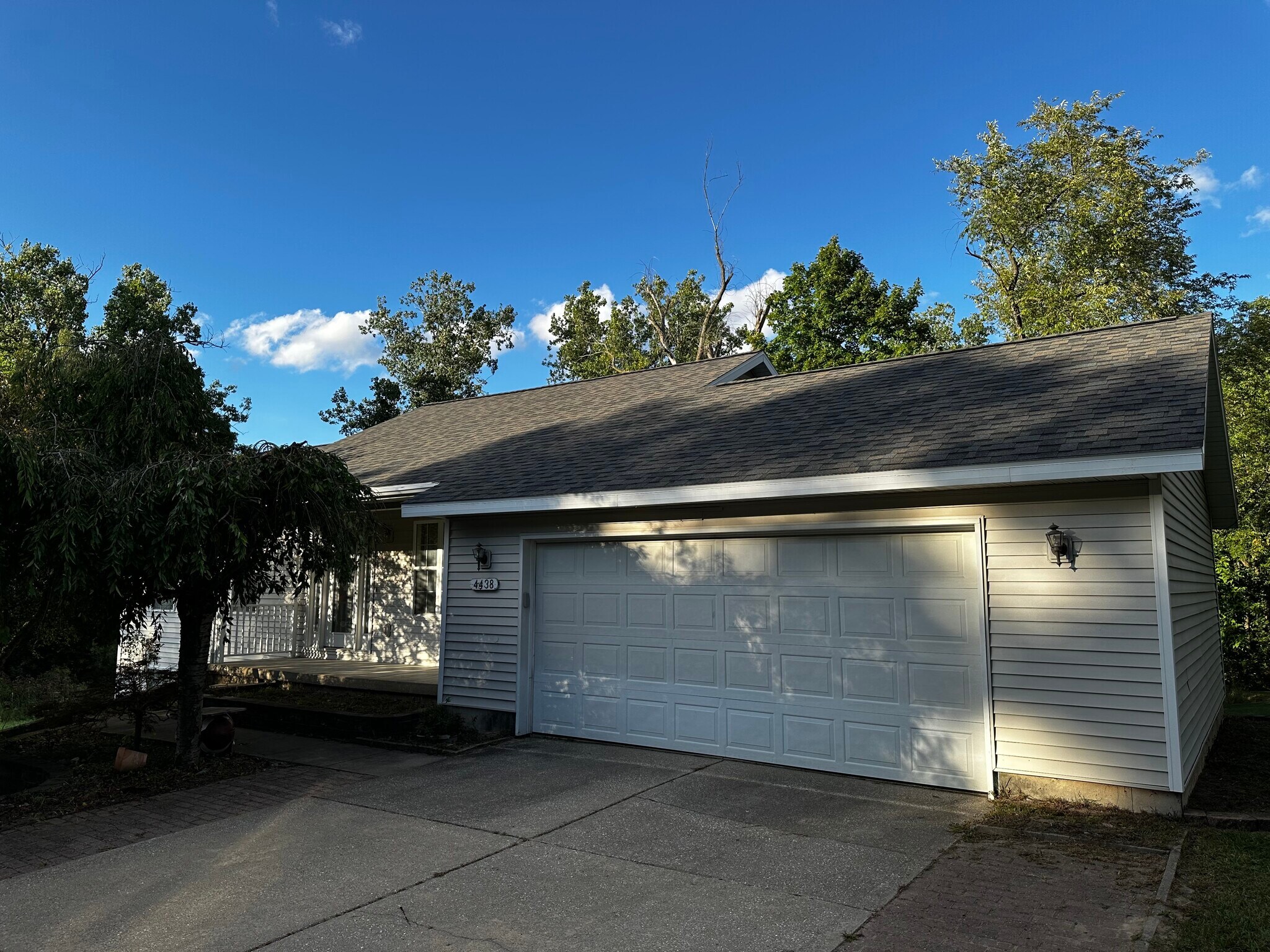 Building Photo - 4438 Morningside Dr SE