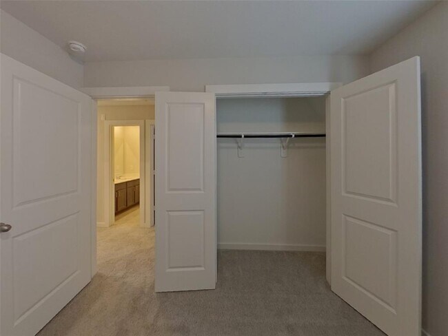 Building Photo - 4920 San Fabiano Ct