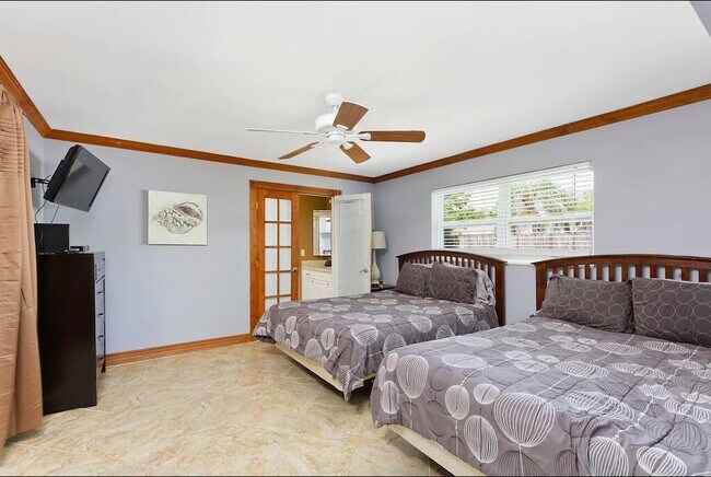 Building Photo - 272 NW 45th St