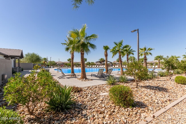 Building Photo - 8854 W Palo Verde Dr