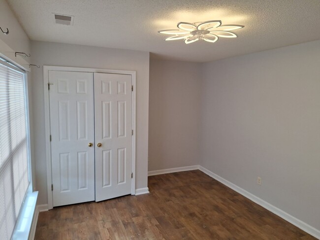 Building Photo - Wonderful Four Bedroom Home Located in Nor...