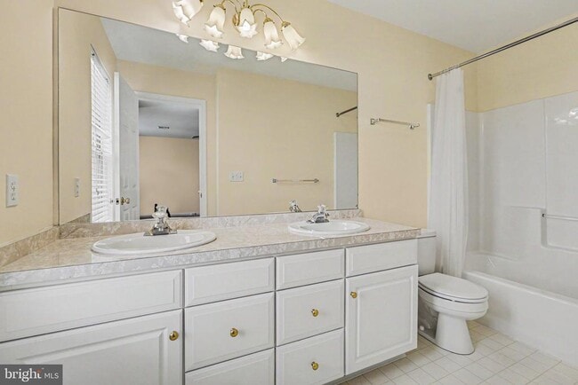 Building Photo - 645 Springhouse Ln