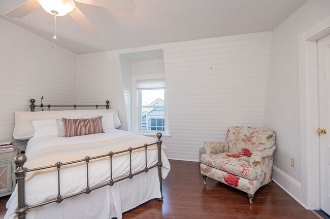 Building Photo - 57 Summer St