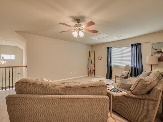 Building Photo - 14508 Broadwinged Hawk Dr