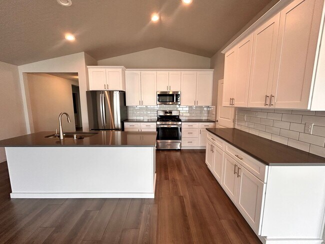 Building Photo - Stunning 3 Bed, 2 Bath Rancher in Spokane ...