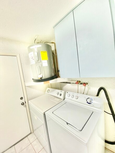 Building Photo - 4105 La Pasida Ln