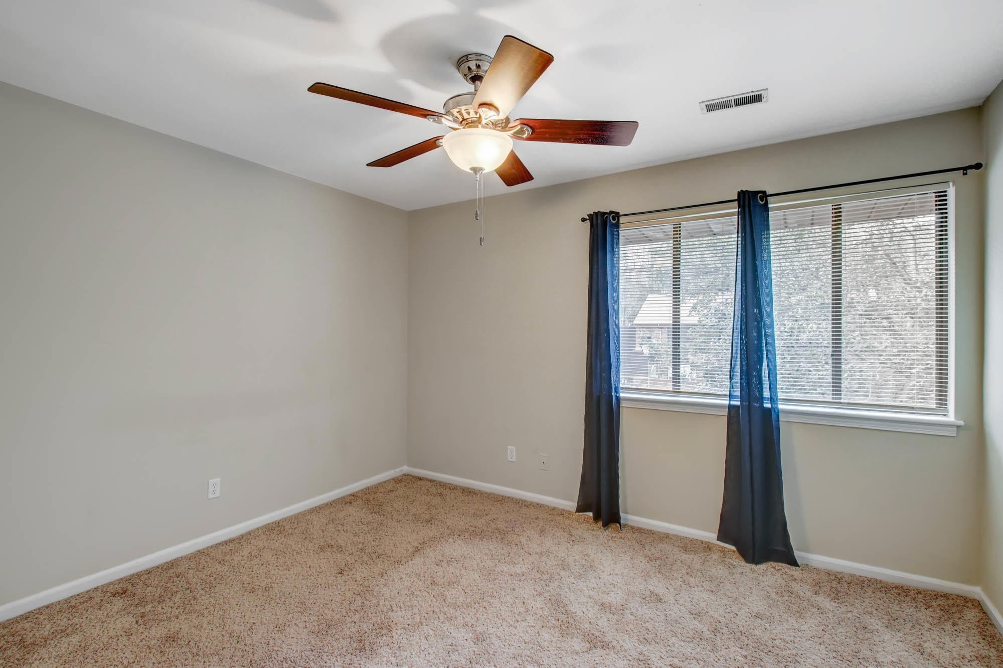 Building Photo - 4372 Great Oak Dr