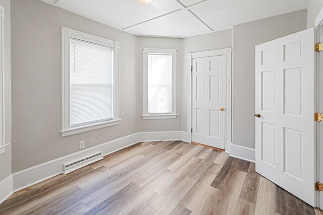 Building Photo - 9-11 Frederick St