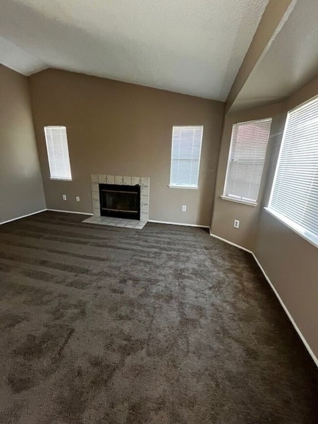 Building Photo - 4204 Cyclone Dr