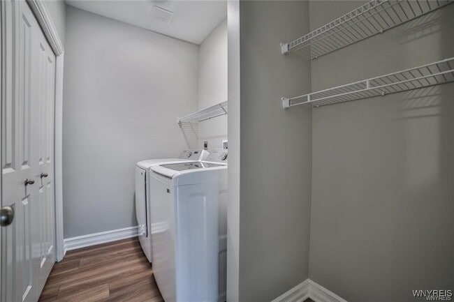 Building Photo - 275 Northill Dr